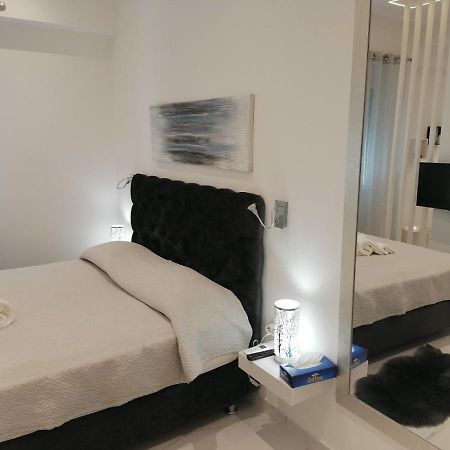 The Syntagma Luxury Suite เอเธนส์ ภายนอก รูปภาพ